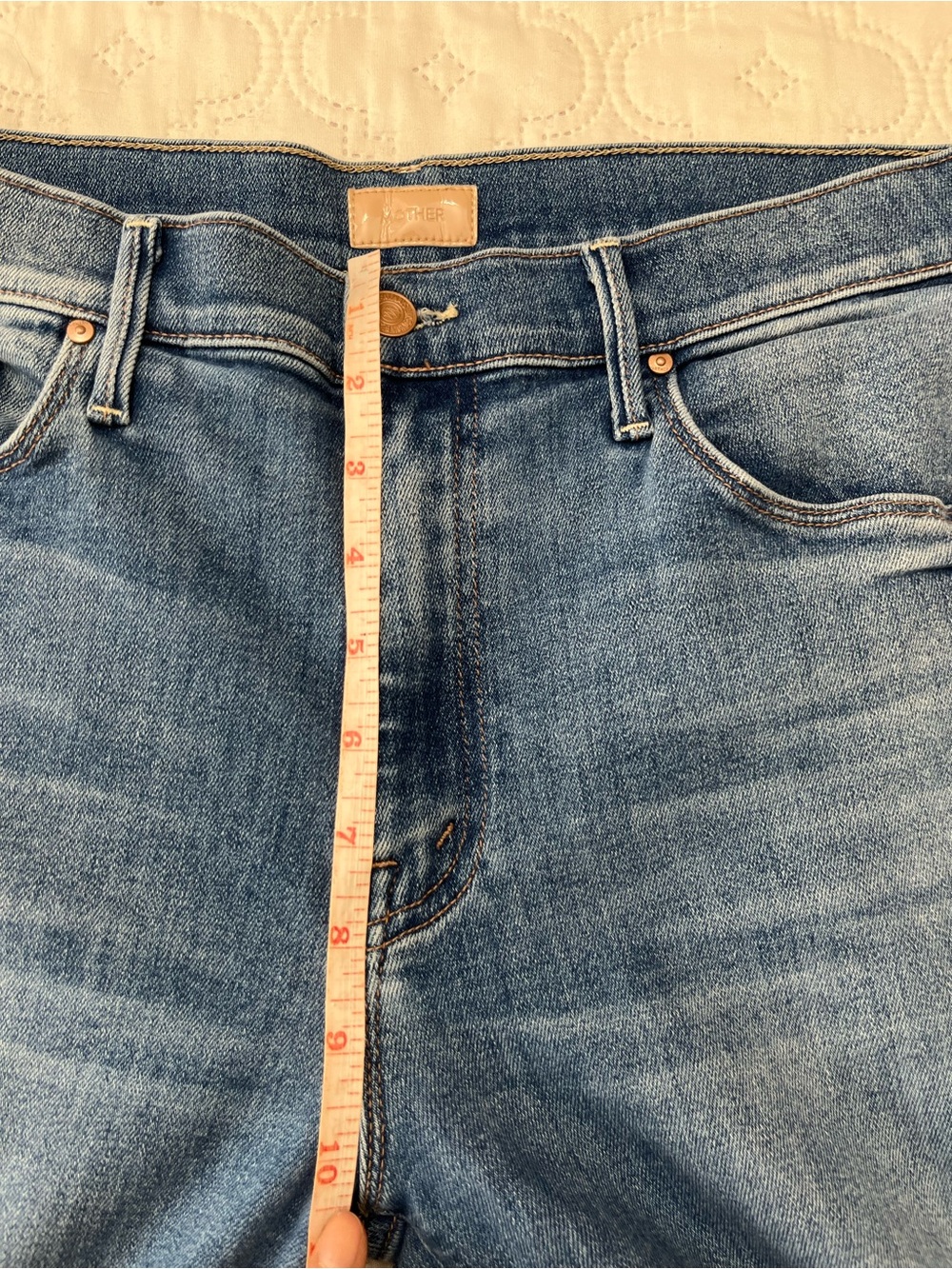 MOTHER The Weekender Fray Flared Jeans A Groovy Kind Of Love 32 - Picture 7 of 16